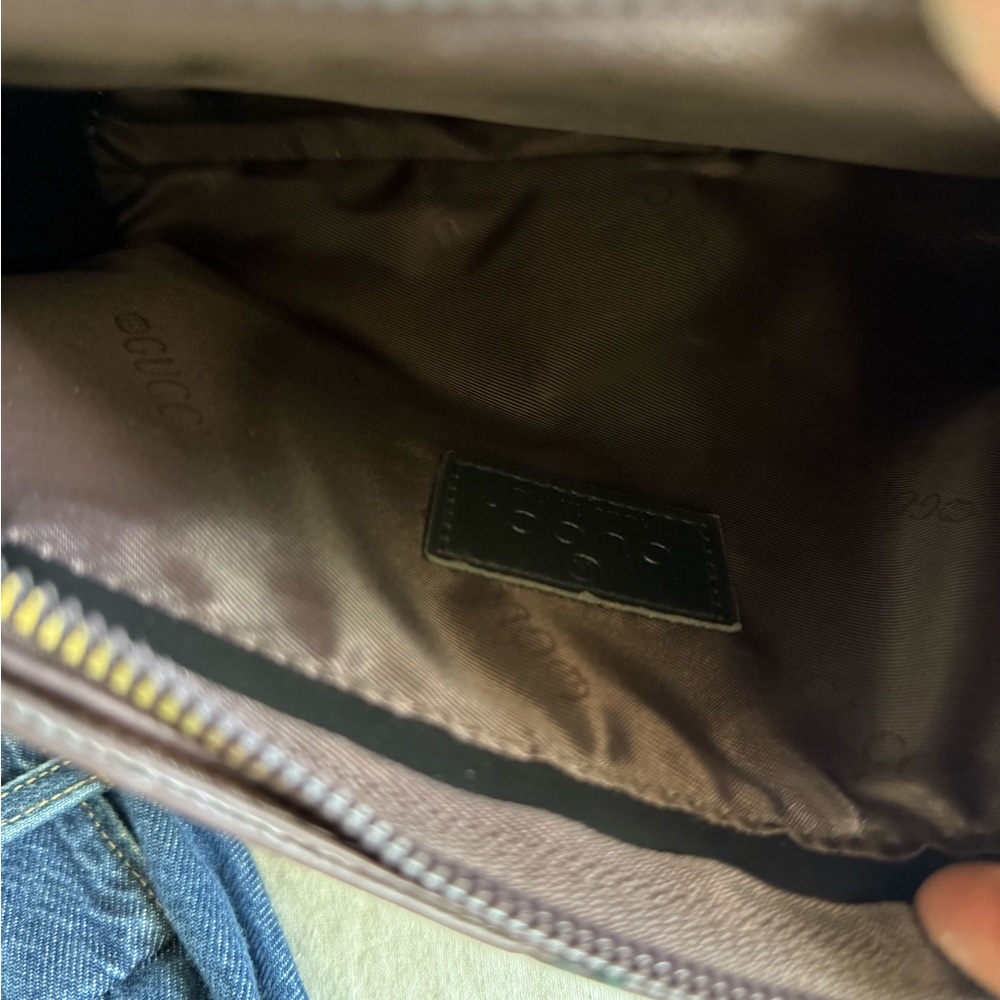 Gucci Women's Beige and Green Crossbody Bag 💼 ❤️‍🔥 - Picture 6 of 7